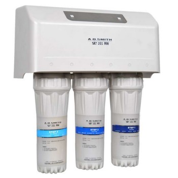 ao史密斯直飲型反滲透凈水器 AR400-B1 高效凈化，直飲安心