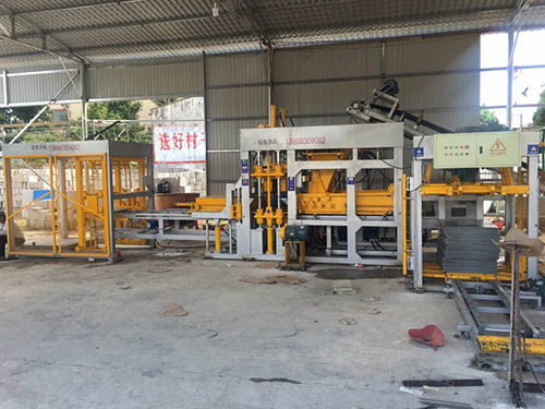 安寧半自動免燒磚機生產廠家服務為先，昆明空港經濟區創茂塑料制品廠柜臺